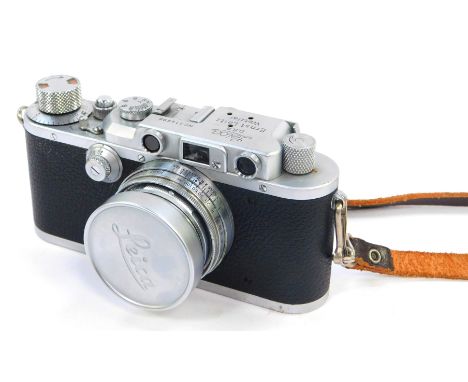 A Leica III camera, serial number 314696, with a Leitz 5cm f2 Summitar lens, number 506181. 