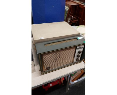 RECORD PLAYER 
