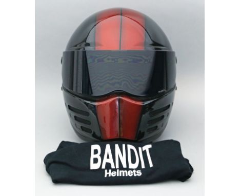 Motorradhelm, Bandit. "Fighter". Schwarz mit Harley-Davidson Logo. Gepflegter Zustand. Größe wohl L. 59-60. Mit Schutzhülle.