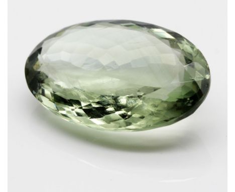 Prasiolith (grüner Amethyst), ca. 25,8 ct. Oval facettiert. Natürliche Einschlüsse, min. best.