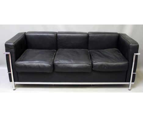 Modernes Lounge-Sofa (Dreisitzer). Stahlrohrgestell. Schwarze Lederpolsterung. Innenfutter bez. Made in Italy. 68x 178x 70 cm