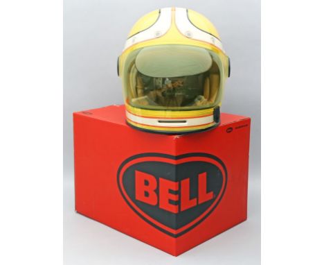 Motorradhelm, Bell. "BULLIT". Gelbes Design mit Harley-Davidson Logo. Gepflegter Zustand. Größe wohl L. 59-60. Mit Schutzhüll