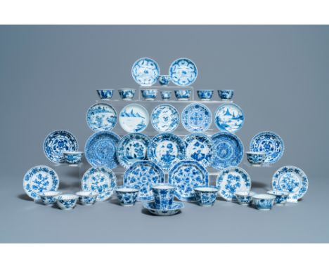 Full title: Nineteen Chinese blue and white cups and twenty-one saucers, Kangxi and laterDescription: Dia.: 12,5 cm (the larg