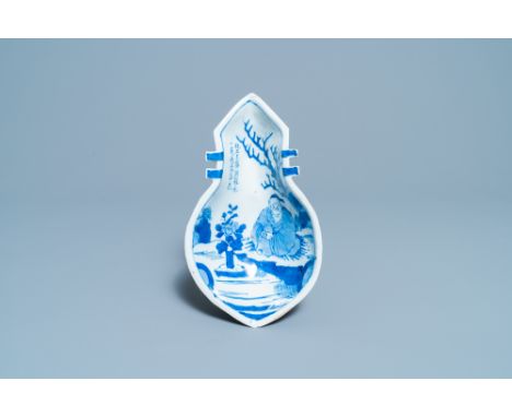 Full title: A Chinese lute-shaped blue and white ko-sometsuke bowl for the Japanese market, TianqiDescription: L.: 23,5 cmÊ P