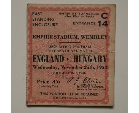 Rare ticket for this famous match. 
Condition : Slight fold