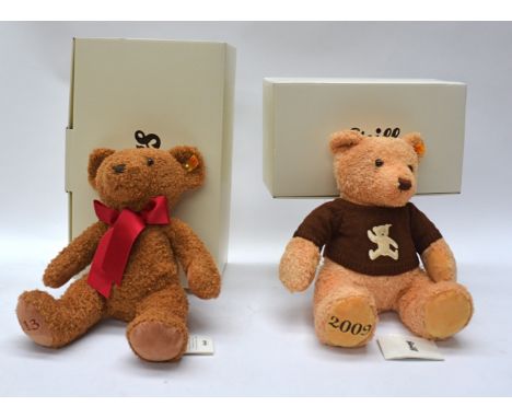 Two modern Steiff Bears, 2013 Steiff Bear and 2009 Steiff Bear, both with original labels, in original white Steiff boxes, E,