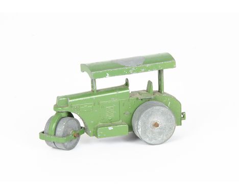 Early Lesney Large Scale Diecast Road Roller, green body, bare metal wheels, without flywheel or driver, F, roof loose at top