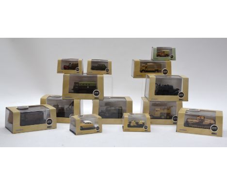 Oxford Military, a collection of 1:76 scale vintage military vehicles, all in plastic cases with card sleeves (32), together 