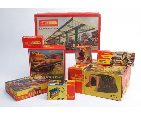 Tri-ang and Tri-ang Hornby Picture Box Accessories,  Tri-ang, R264 Grand Suspension Bridge, appears complete, not checked, R3