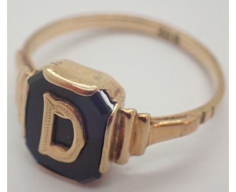 9ct gold vintage onyx signet ring set with gold letter D size K 