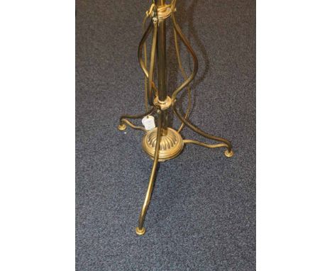 VICTORIAN BRASS TELESCOPIC FLOOR LAMP
on tripod scroll legs, 129cm high
