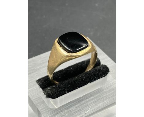A 9ct Gents signet ring (Approximate Total Weight 4g) Size S