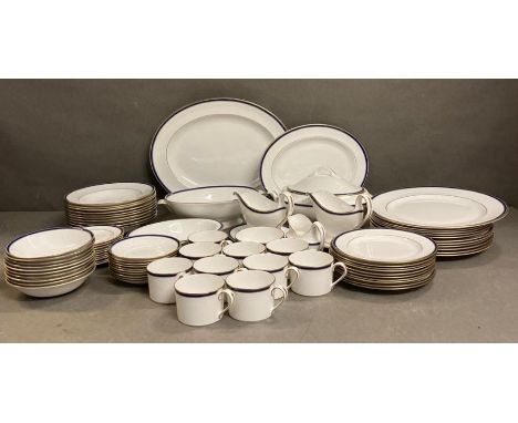 An extensive Spode dinner service to include bowls, plates, gravy boats and serving platters 