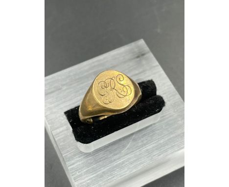 A 9ct gold signet ring, (approximate total weight 6.3g) Size K