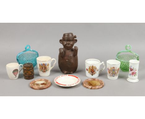 A mixed group to include pre-Columbian style flask, commemorative ware, Mauchline ware etc.
