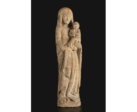 Gothic sculpture, XV century.Stone.Measurements: 62 x 14,5 x 11 cm.At first, the representation of the Virgin standing with t