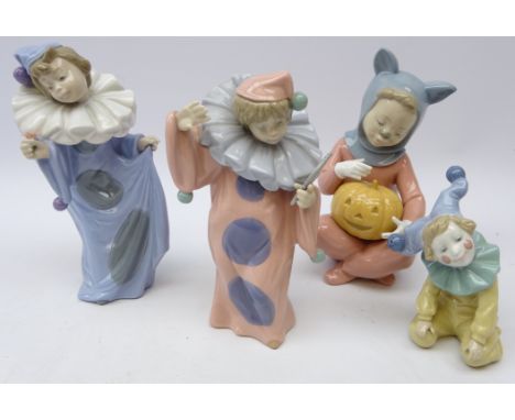 Three Nao Clown figures and 'Halloween Night' H20cm (4)