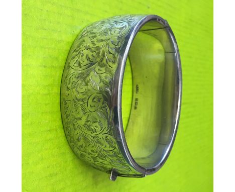 SILVER ENGRAVED CUFF BANGLE