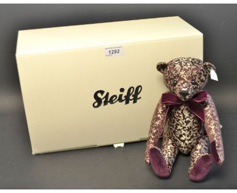 A modern Steiff limited edition Jekaterina teddy bear, no.398/2000, boxed with certificate