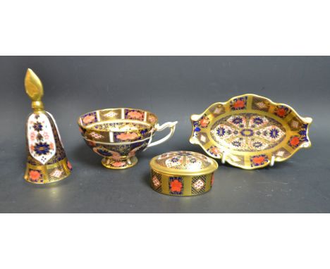 A Royal Crown Derby 1128 solid banded shaped tray, first quality; a Royal Crown Derby 1128 oval trinket dish and cover, first