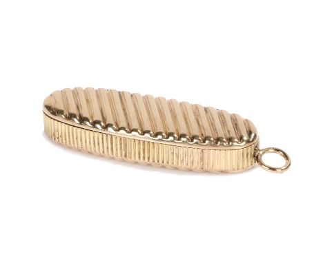 9 carat gold chatelaine pill box, with ring finial, the body with angled ribbed decoration, the interior with inscription J.D