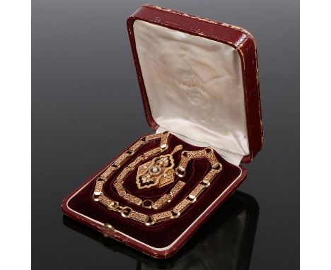 Fine Victorian diamond and pearl set pendant necklace, the pendant with a central pearl with diamond surround and further pea