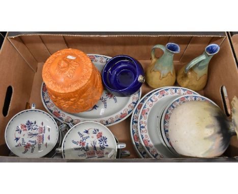 Wedgwood Etruria 'Quimper' style dinner service, pair of stoneware jugs and other ceramics (box)