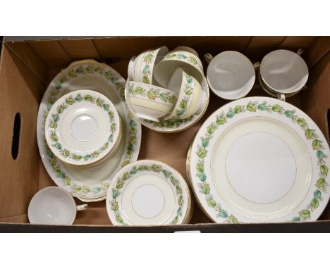 Japanese Fuji china 'Garland' tea/dinner service (box)