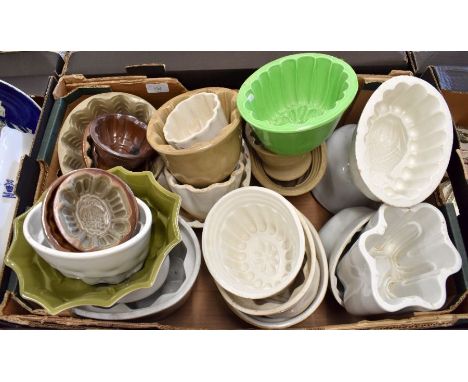 Twenty-three various 19th century and later ceramic jelly moulds (box)