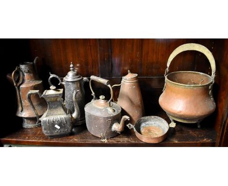 Assorted antique and later metalwares including copper, brass and silver plated kettle, teapot, frying pans, etc