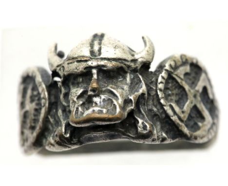 German WWII type Waffen SS 5th Panzer Division 'Wiking' signet ring. P&amp;P Group 1 (£14+VAT for the first lot and £1+VAT fo