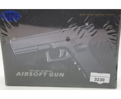 WTL boxed airsoft pistol model V20. P&amp;P Group 2 (£18+VAT for the first lot and £3+VAT for subsequent lots) 
