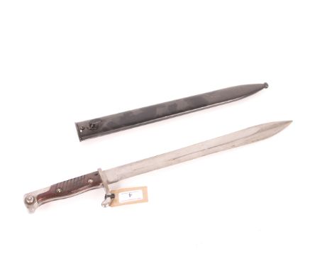 A German model 1898/05 bayonet (2nd Patt) by Weyesberg dated 1916 within later scabbard