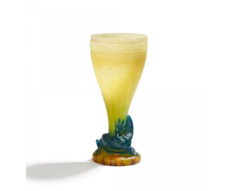   VASE MIT SMARAGDEIDECHSE.  VASE MIT SMARAGDEIDECHSE.       Walter, Amalric. Nancy.       Datierung: Um 1920.    Meister/Ent