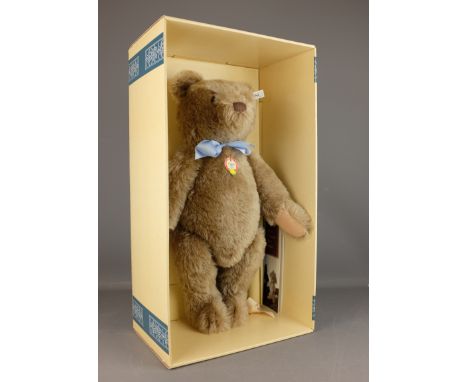 Steiff replica 1951 bear 'Caramel 50', No.408427, limited edition No.00958/5000, with certificate and catalogue, H50cm, boxed