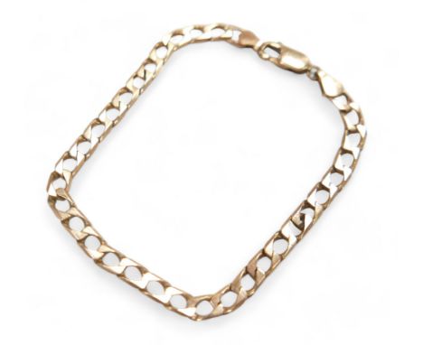 A 9ct gold flat weave chain bracelet, 7g, 21cm long. 
