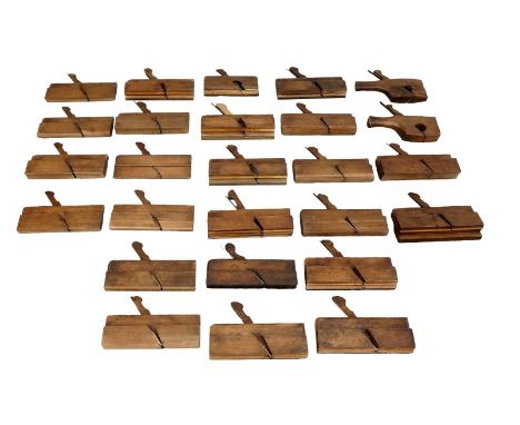 A quantity of hand tools 