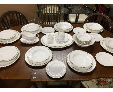 ROYAL WORCESTER FINE BONE CHINA DINNERWARE 47 PIECES