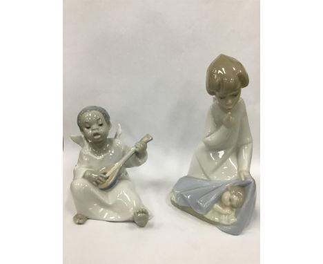 LLADRO FIGURE OF AN ANGEL LOOKING OVER A SLEEPING BABY, 18cm high, along with a Lladro figure of an angel playing a lute (2)