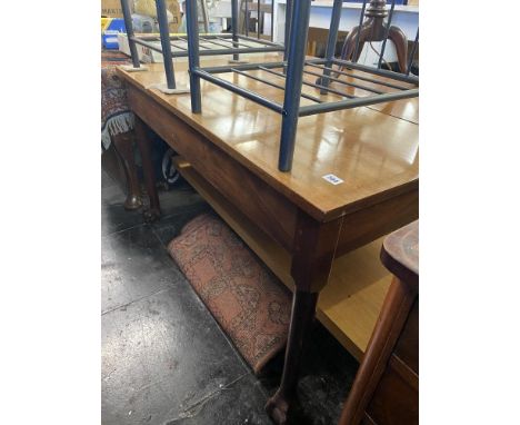 A Mahogany Gate leg table