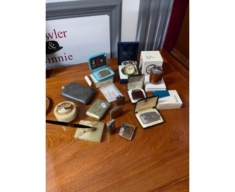 A selection of various collectable lighters and various odds. To include Ronson Varaflame gas lighter with box, Dalvey travel