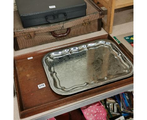 2 VINTAGE TRAYS