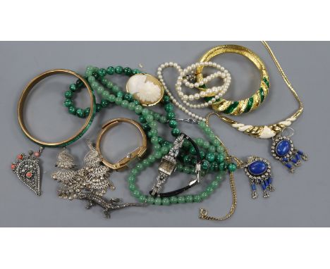 A Christian Dior necklace and other costume jewellery.