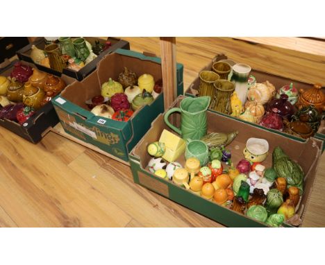 Mixed SylvaC and Slater vegetable shaped, lidded ceramic pots, etc.