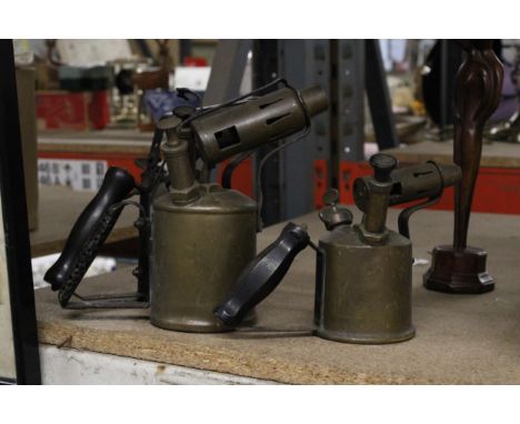 THREE VINTAGE BLOW TORCHES TO INCLUDE A PRIMUS 
