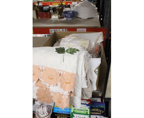 A LARGE QUANTITY OF VINTAGE TABLE CLOTHS TO INCLUDE FLORAL PATTERNS AND HAND STICHING 