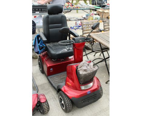 A TGA MOBILITY SCOOTER WITH KEYS BUT NO CHARGER (FROM A DECEASED'S ESTATE) 