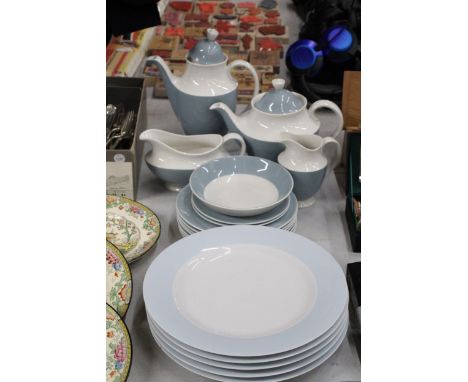 A VINTAGE BLUE AND WHITE TEA SET TO INCLUE PLATES, A BOWL, A SUGAR AND CREAMER, A TEAPOT AND COFFEE POT 
