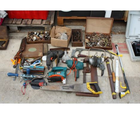 AN ASSORTMENT OF TOOLS AND HARDWARE TO INCLUDE A BLACK AND DECKER JIGSAW, DRILLS AND DOOR FURNITURE ETC 