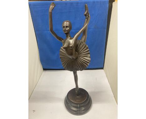 AN ALDO VITALEH BRONZE FIGURE OF A BALLERINA APPROX 40 CM 